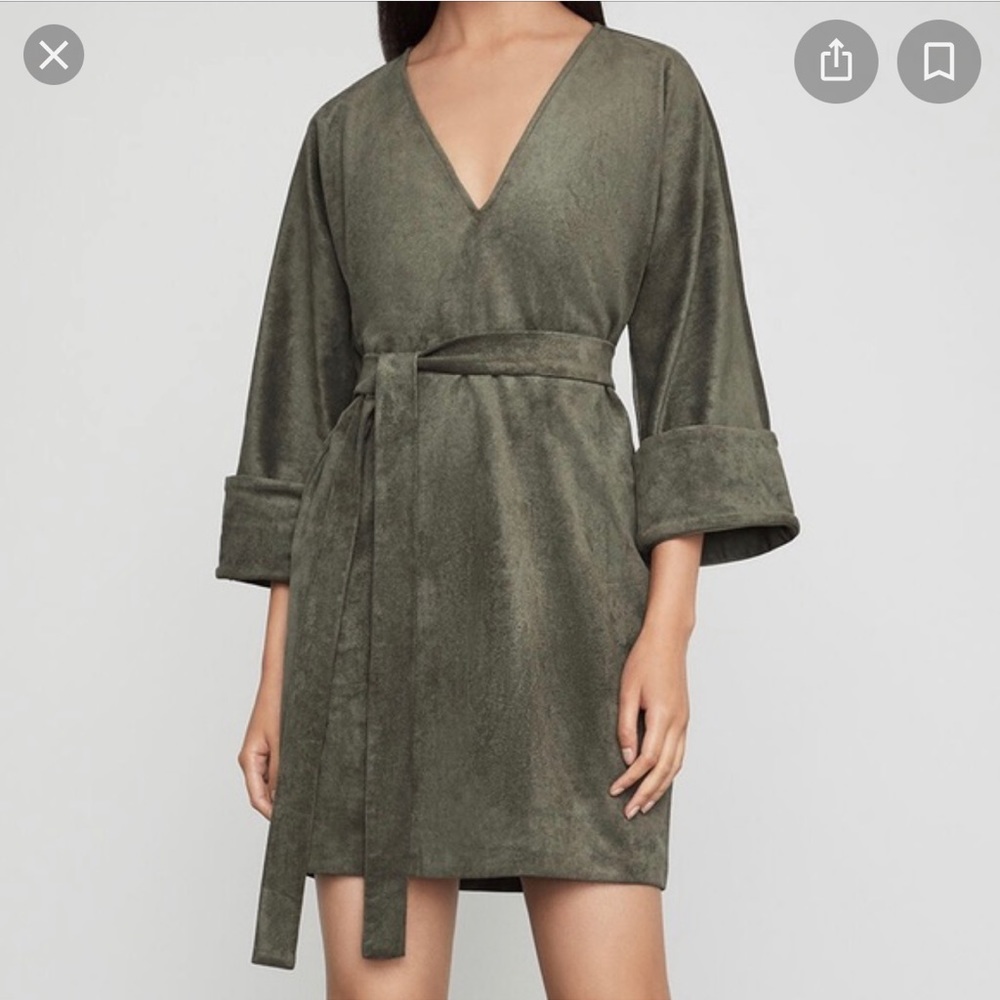BCBGMAXAZRIA